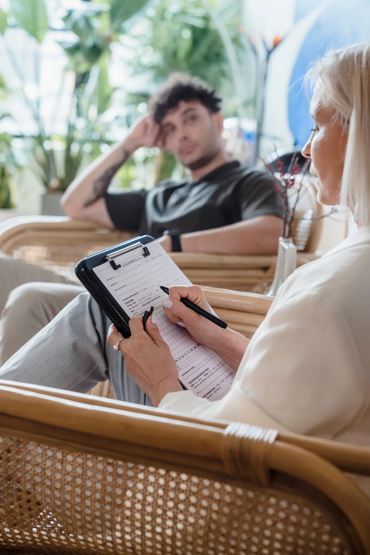 Consume y desaparece días: internación por adicciones con contención 24 hs